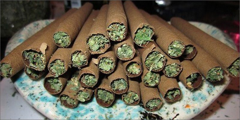 Rauchen von Marihuana-Blunts